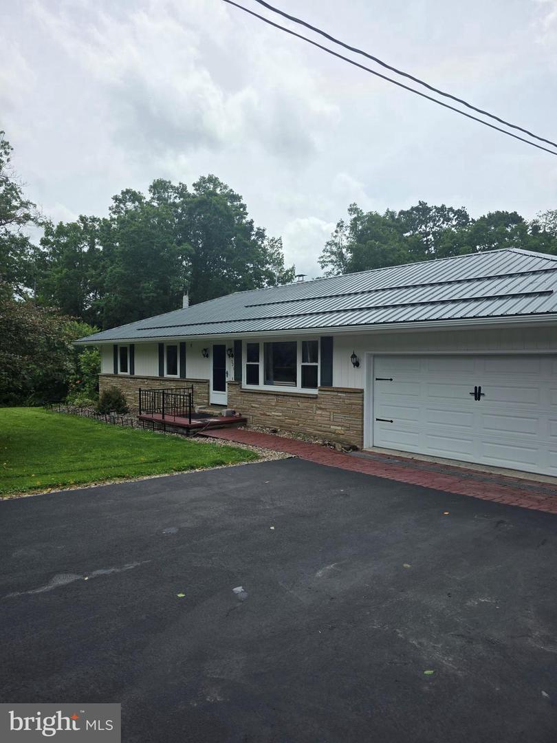 321 Deer Park Hotel Road, Oakland, MD, 21550