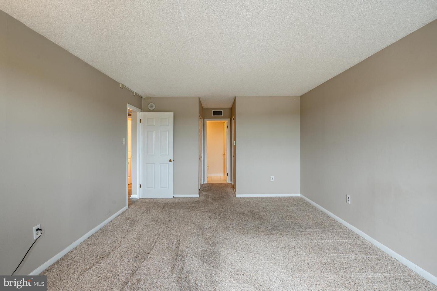Photo 14 of 28 of 10713 Valley Forge Cir #713 condo