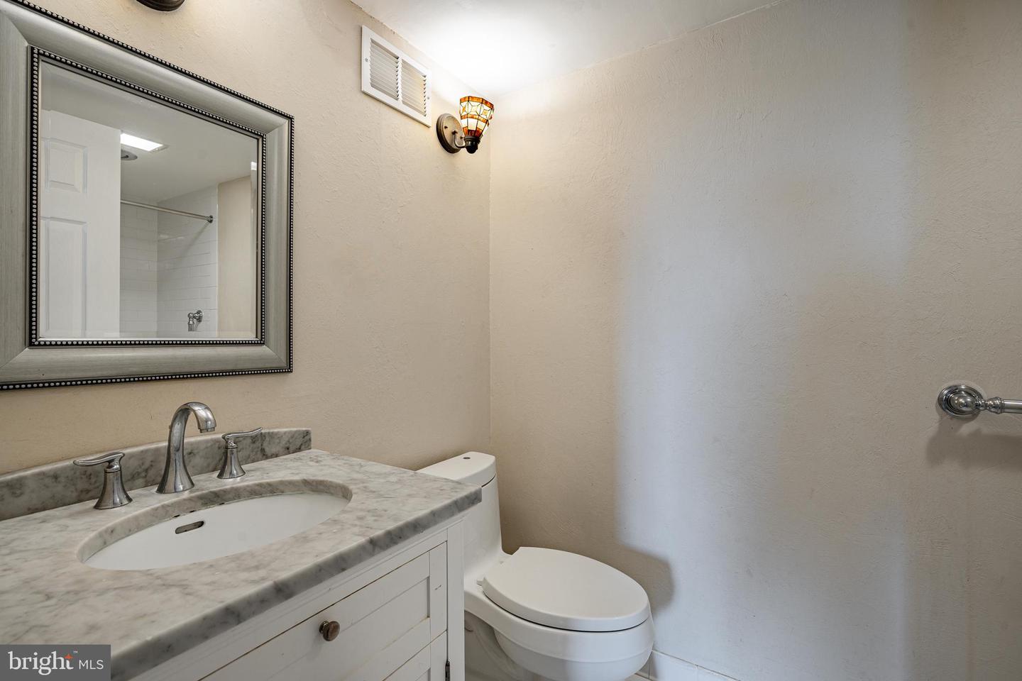 Photo 17 of 28 of 10713 Valley Forge Cir #713 condo