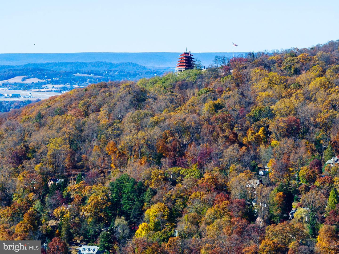 Neversink Road, Reading, Pennsylvania image 8