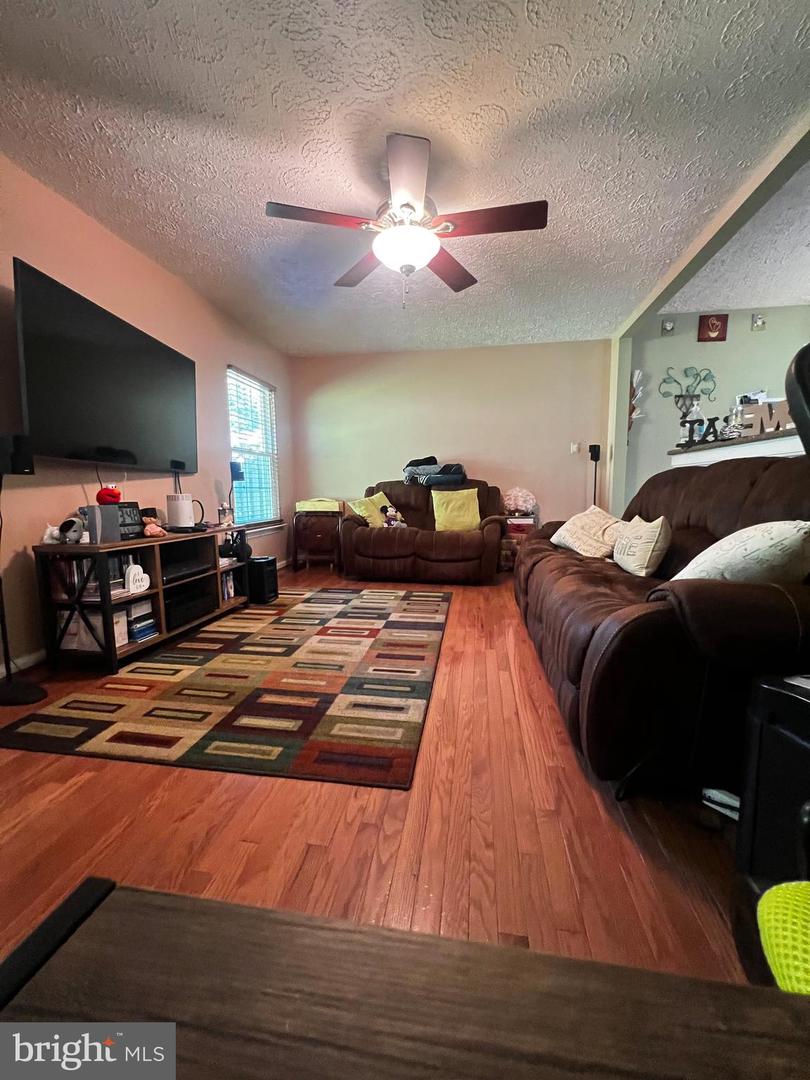 Photo 15 of 36 of 12303 Ronald Beall Rd house