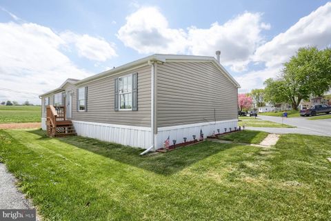 Manufactured Home in East Earl PA 71 Lobin ROAD.jpg