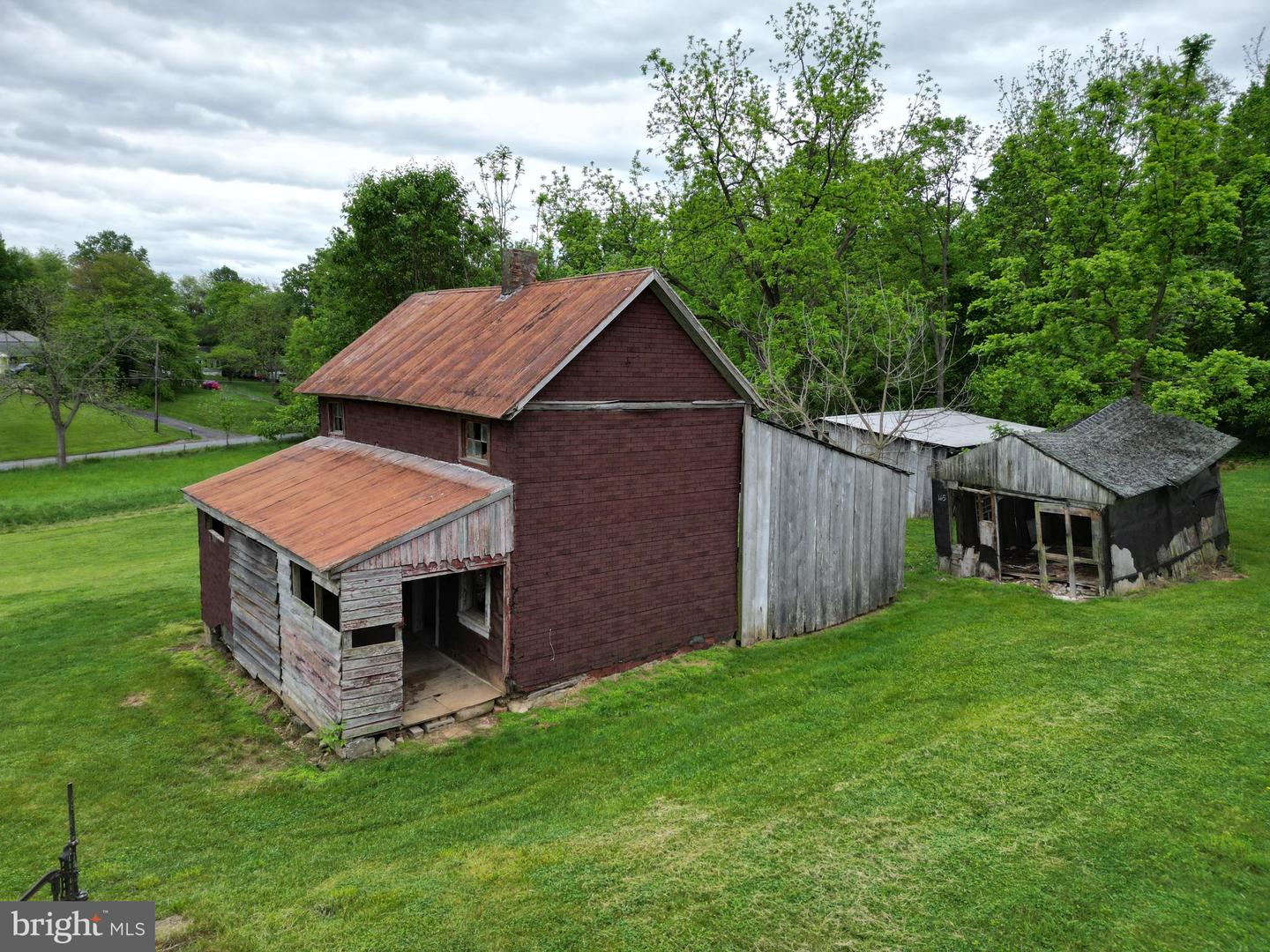 Photo 39 of 60 of 9915 Moxley Rd house