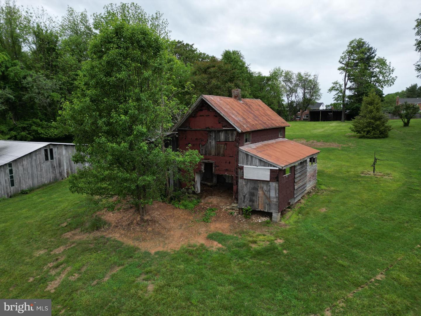 Photo 44 of 60 of 9915 Moxley Rd house