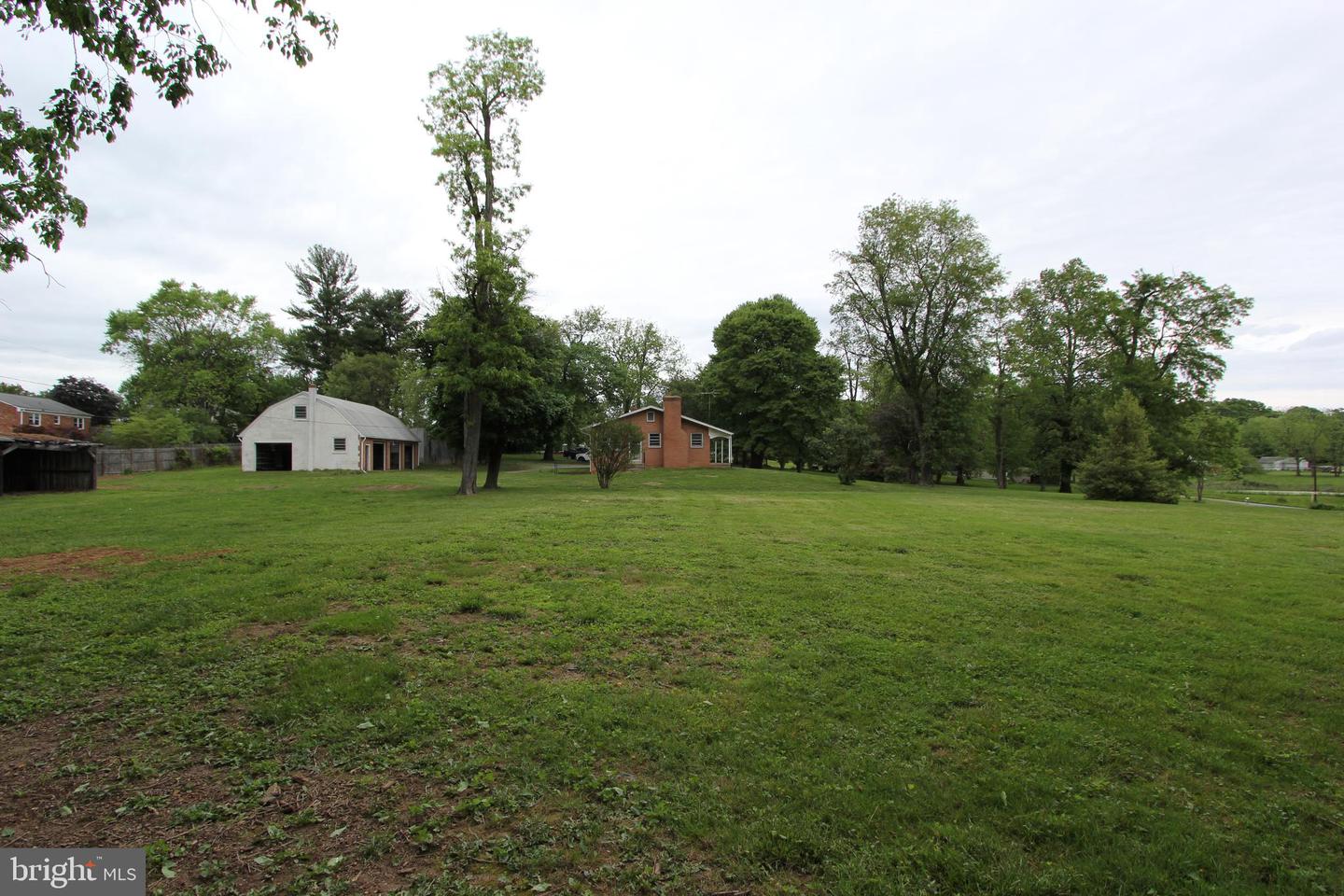 Photo 49 of 60 of 9915 Moxley Rd house