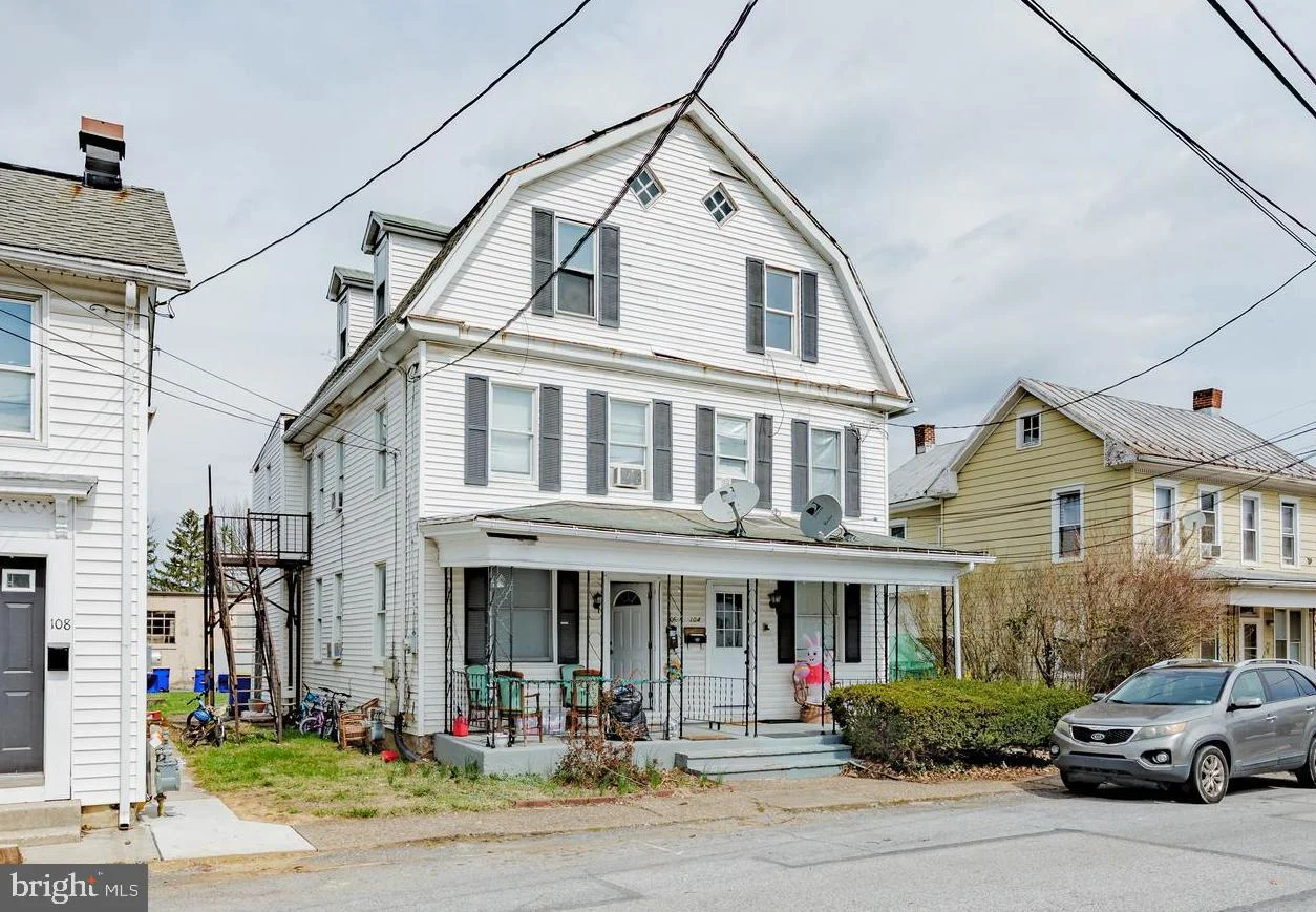 104-106 W Green Street