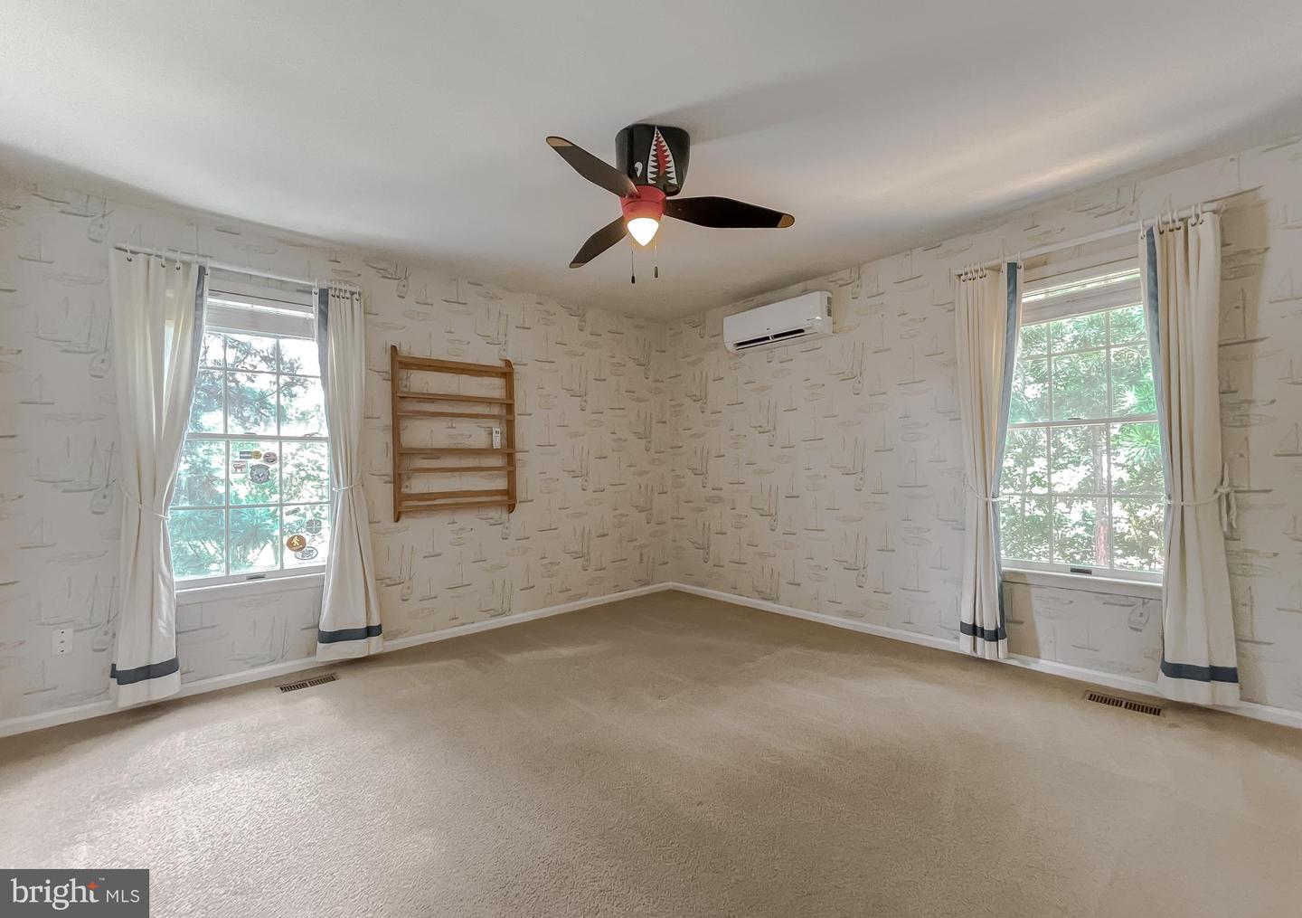 Photo 41 of 61 of 21733 Pinehurst Ct house