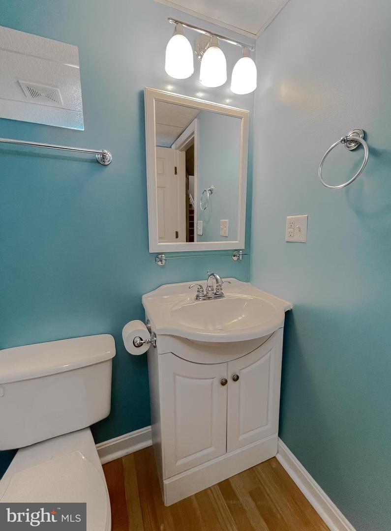 Photo 58 of 61 of 21733 Pinehurst Ct house