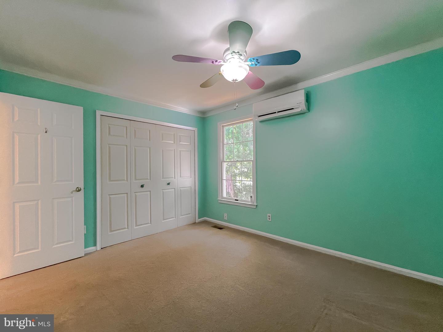 Photo 34 of 61 of 21733 Pinehurst Ct house