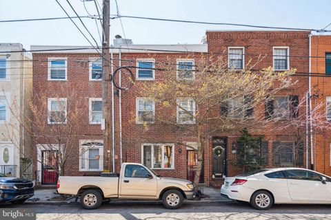 Townhouse in Philadelphia PA 712 Carpenter STREET.jpg