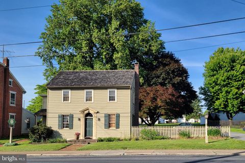 Single Family Residence in Ephrata PA 1369 Main STREET.jpg