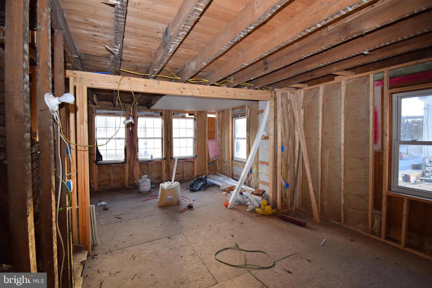 Photo 4 of 14 of 259 Main St multi-family property