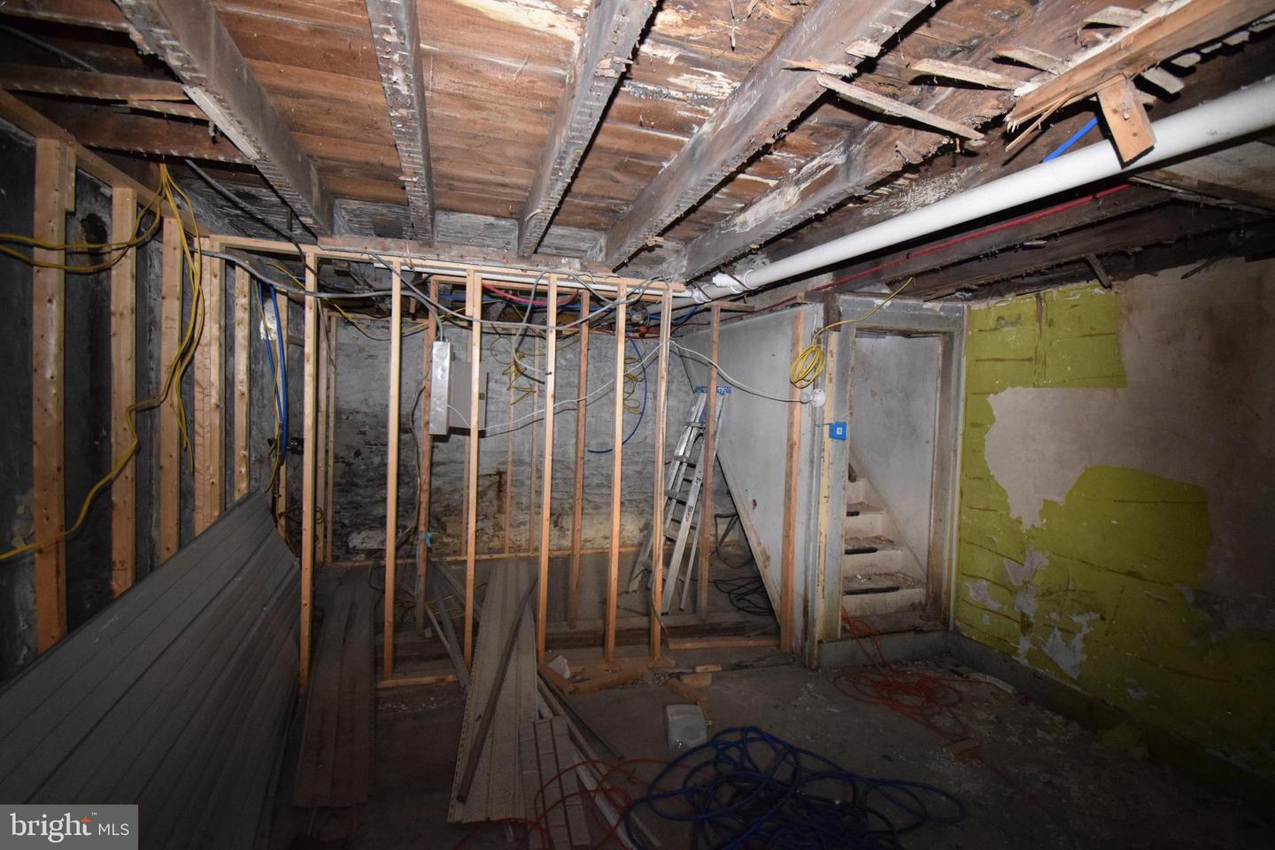 Photo 3 of 14 of 259 Main St multi-family property