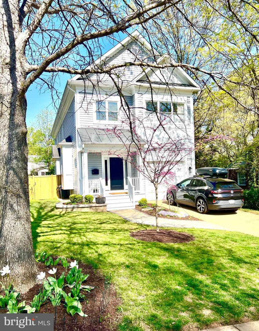 706 Highland Ave