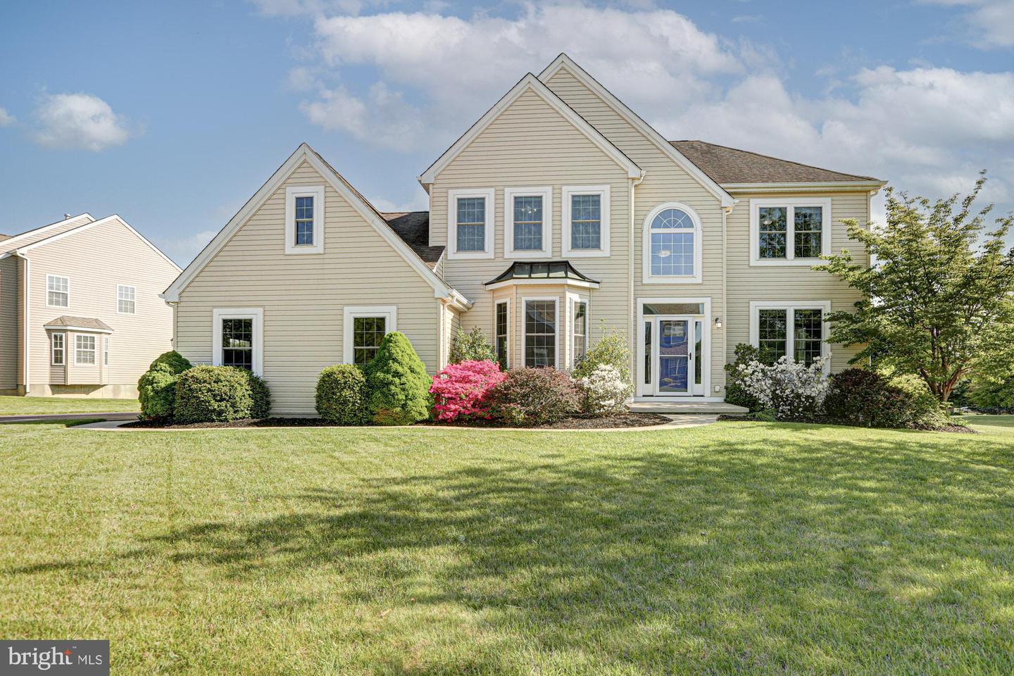 10 Allsmeer Dr
