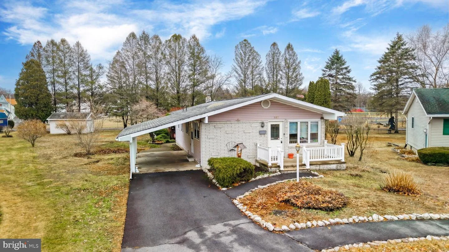 107 Stonecrest Drive, Moosic, PA, 18507