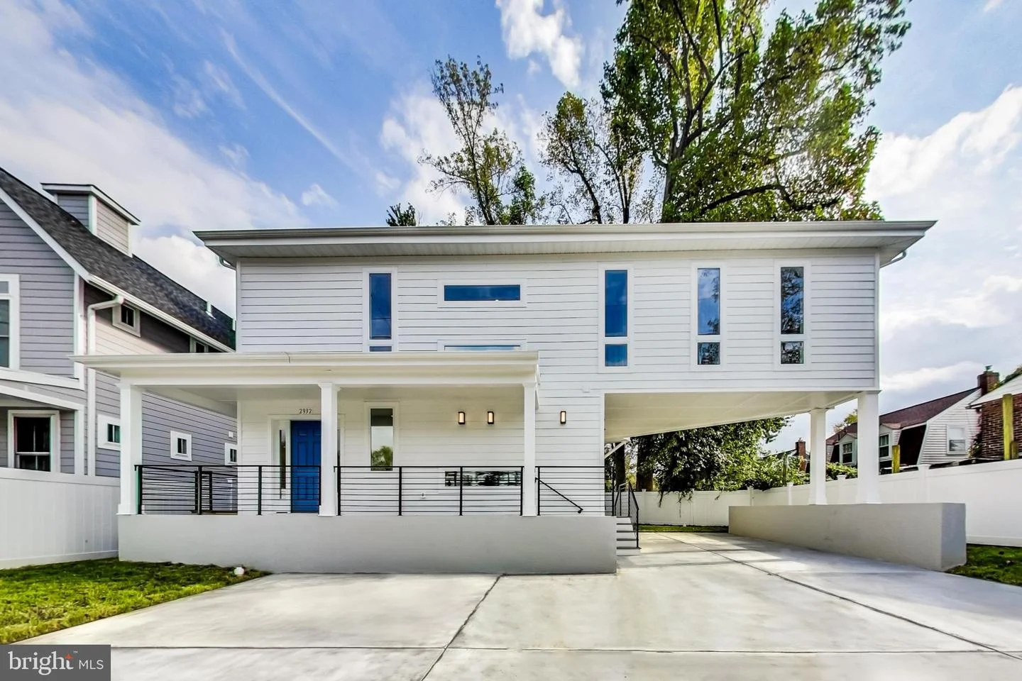 2932 University Boulevard W