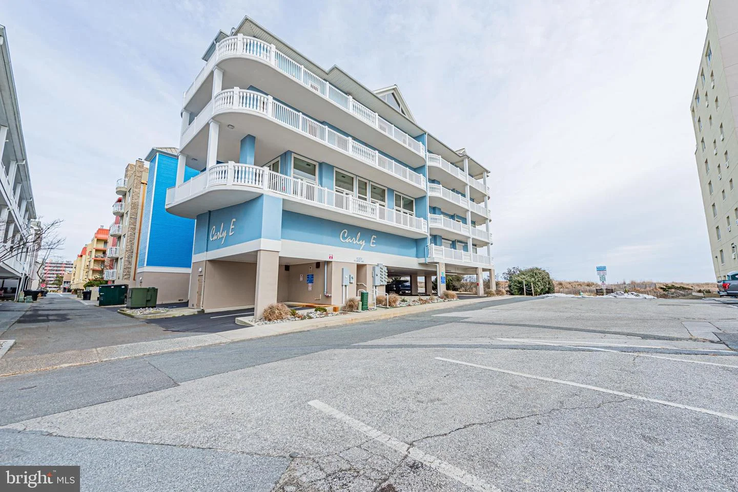 6301 Atlantic Avenue Unit 403