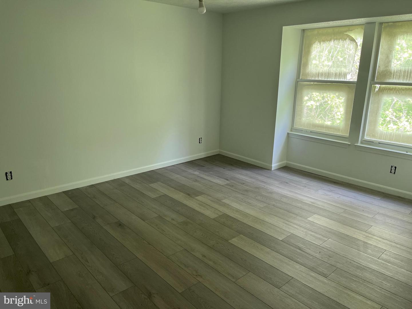 Photo 8 of 10 of 60 Sweetfern Ct condo