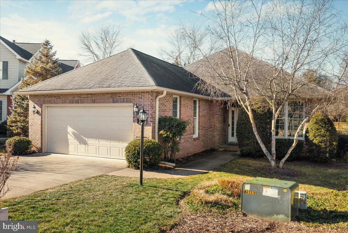 832 Winder Court