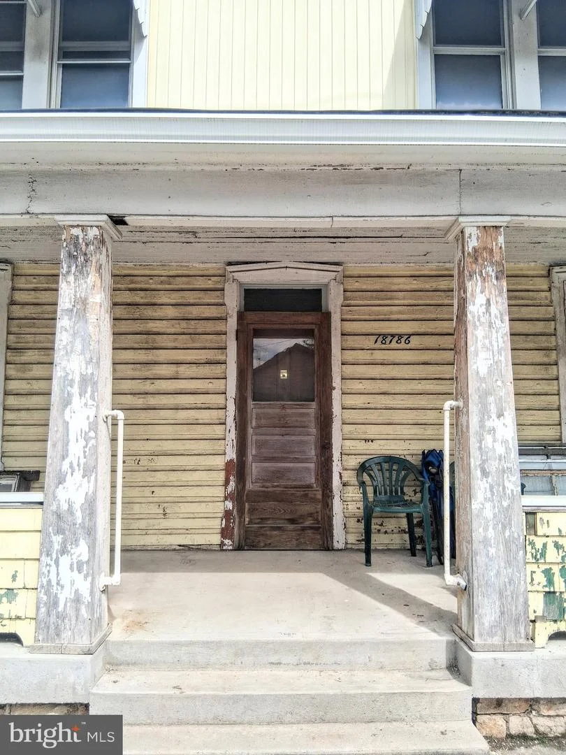 18786 Main St, Dry Run, PA, 17220