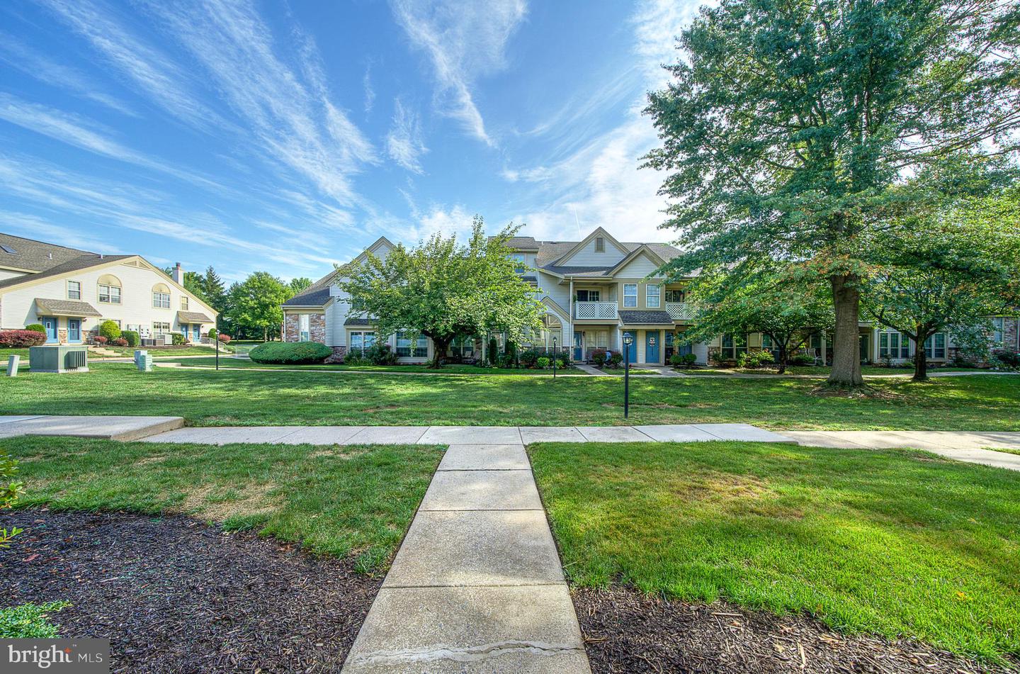Photo 10 of 64 of 1302 Foxmeadow Dr #Condo 1302 townhome