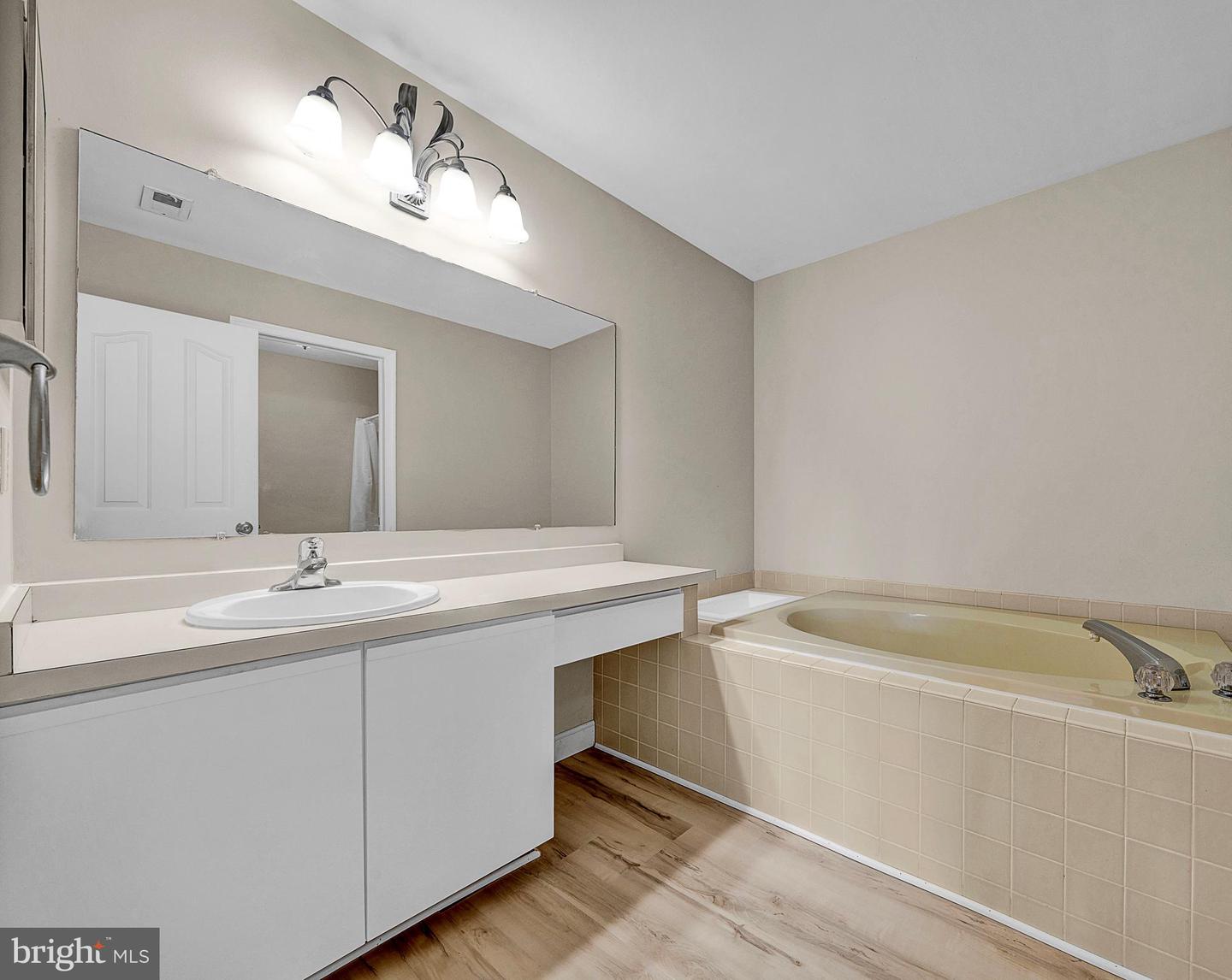 Photo 41 of 64 of 1302 Foxmeadow Dr #Condo 1302 townhome