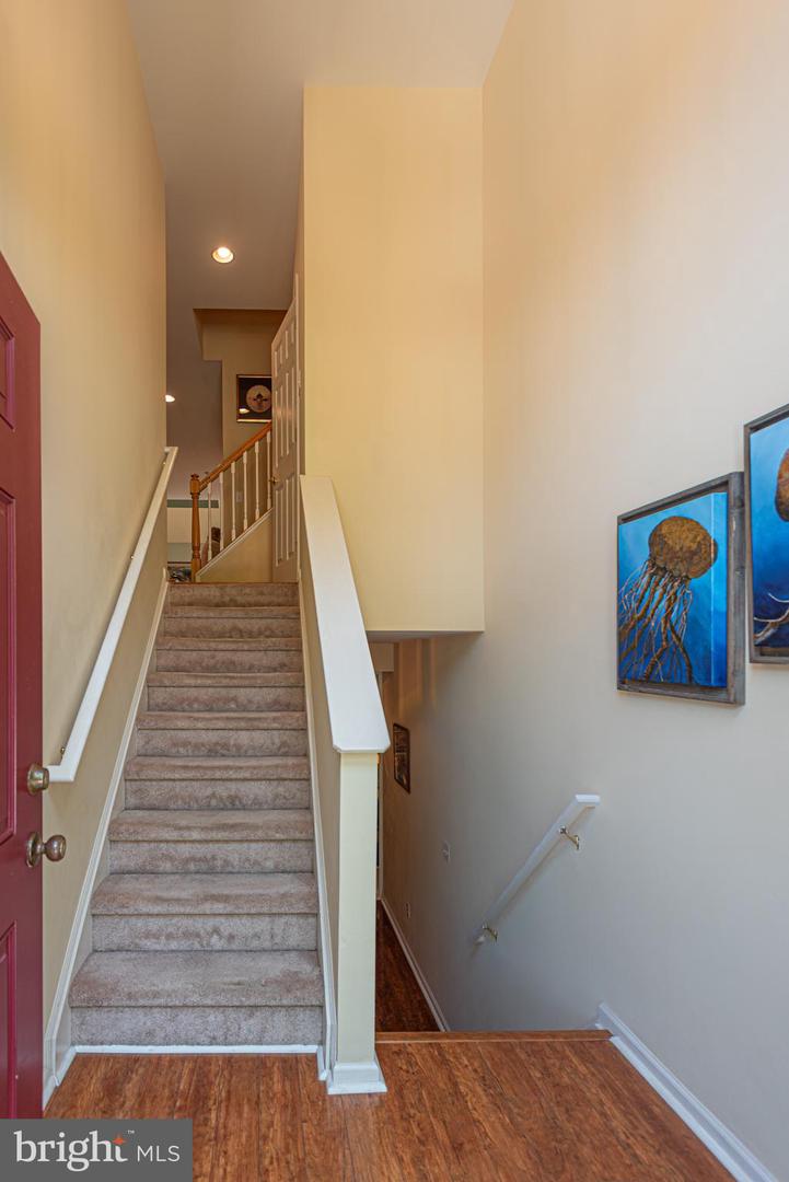 Photo 9 of 81 of 124 Hingham Ln #19 townhome