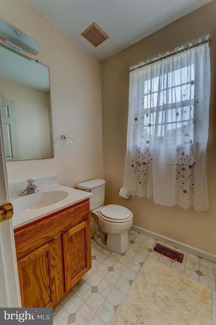 Photo 9 of 19 of 233 E Howard St house