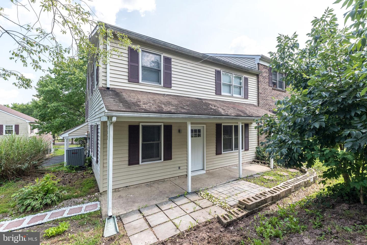 View Sellersville, PA 18960 townhome