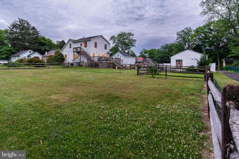 Single Family Residence in Ewing NJ 1621 Eleventh STREET 64.jpg