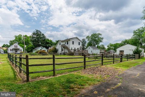 Single Family Residence in Ewing NJ 1621 Eleventh STREET 48.jpg