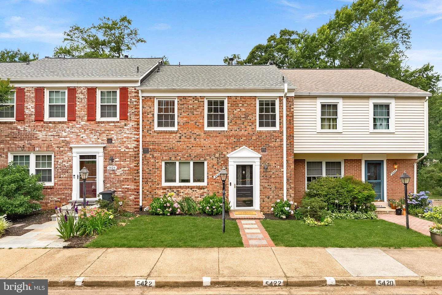 5422 Bromyard Court