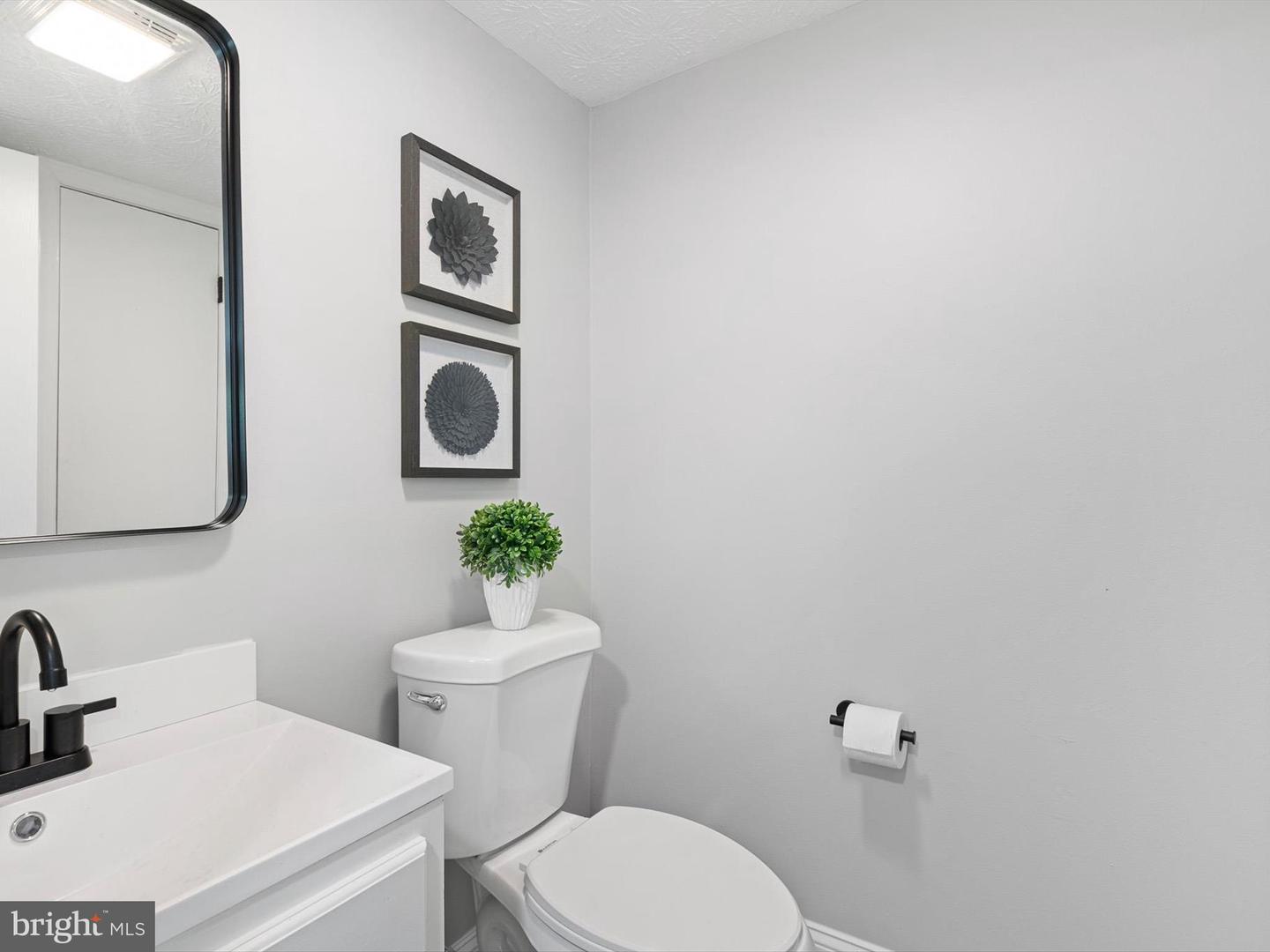 Photo 12 of 20 of 39 Transom Ct townhome