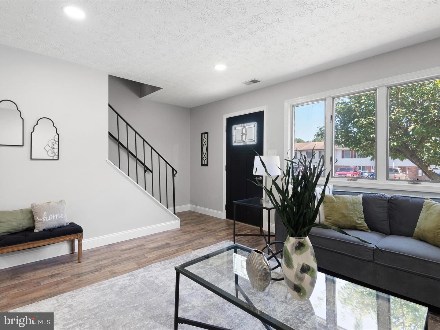 Photo 10 of 20 of 39 Transom Ct townhome