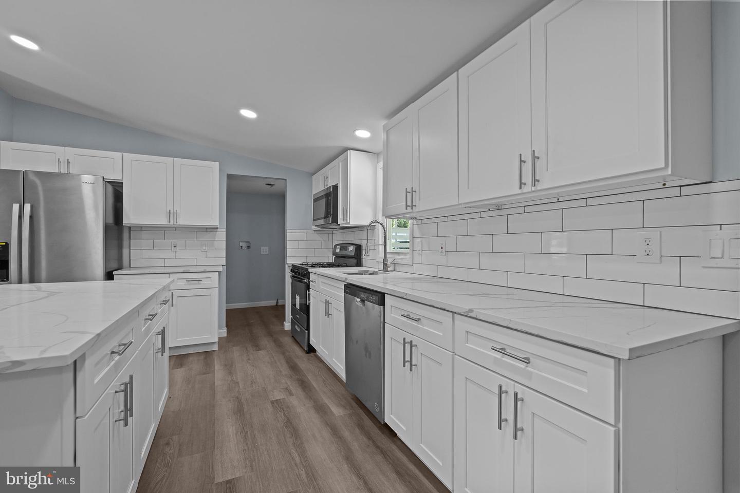 Photo 5 of 25 of 1507 North Ave house