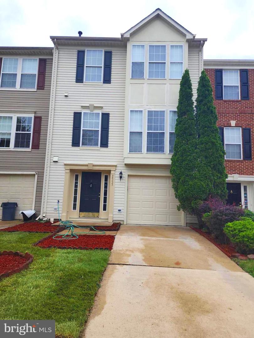 Photo 3 of 47 of 2555 Sylvan Moor Ln townhome