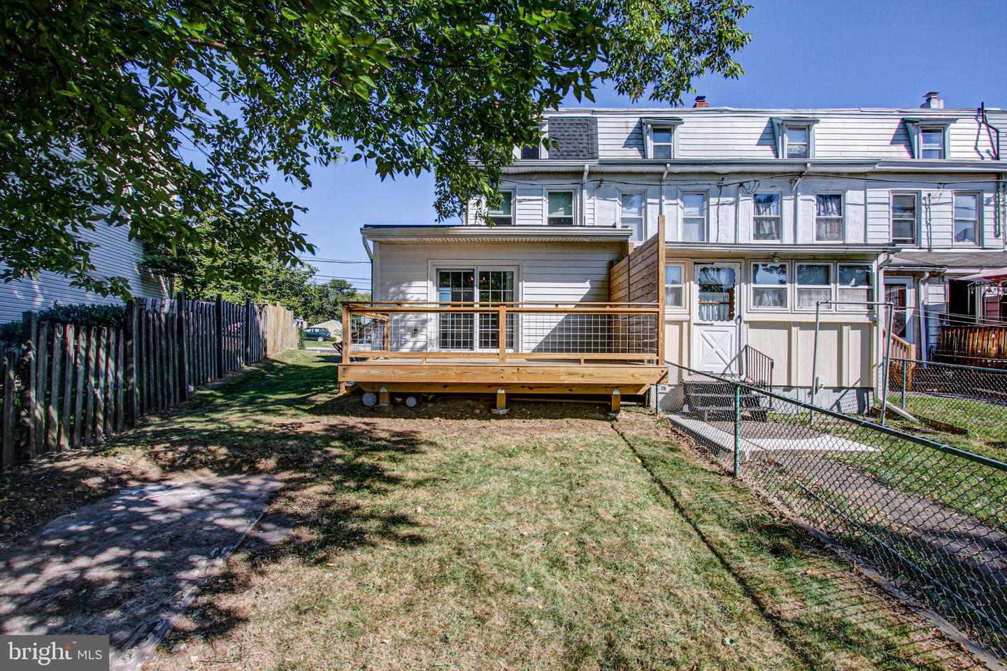 Photo 35 of 38 of 649 Summit St townhome