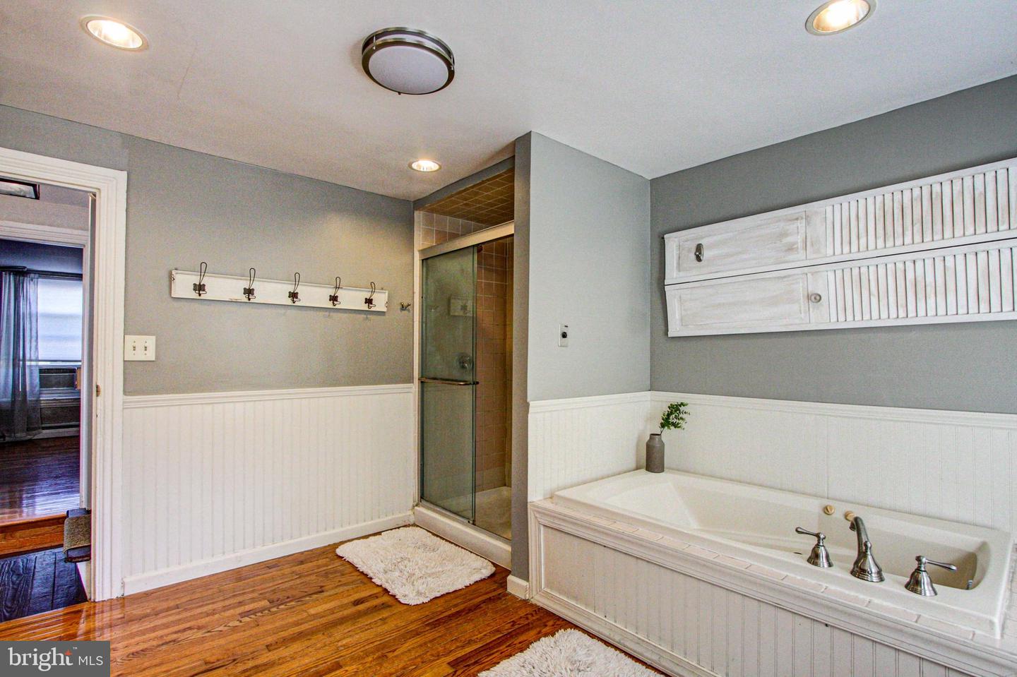 Photo 21 of 38 of 649 Summit St townhome