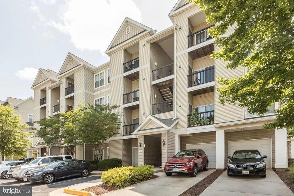 5123 Travis Edward Way Unit B