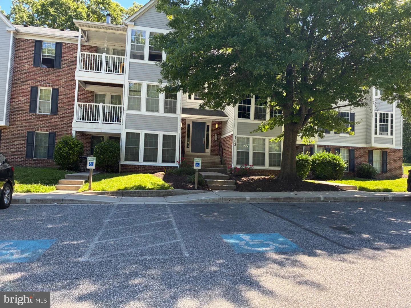 903 Woodbridge Court Unit F