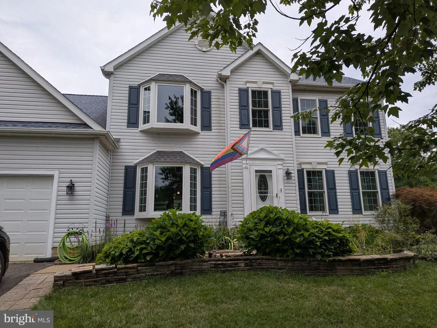 823 Woodcrest Loop