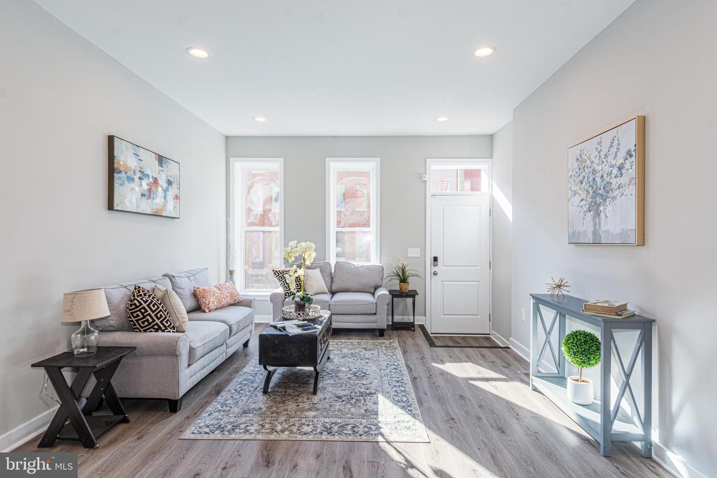 Photo 6 of 41 of 843 Harlem Ave townhome