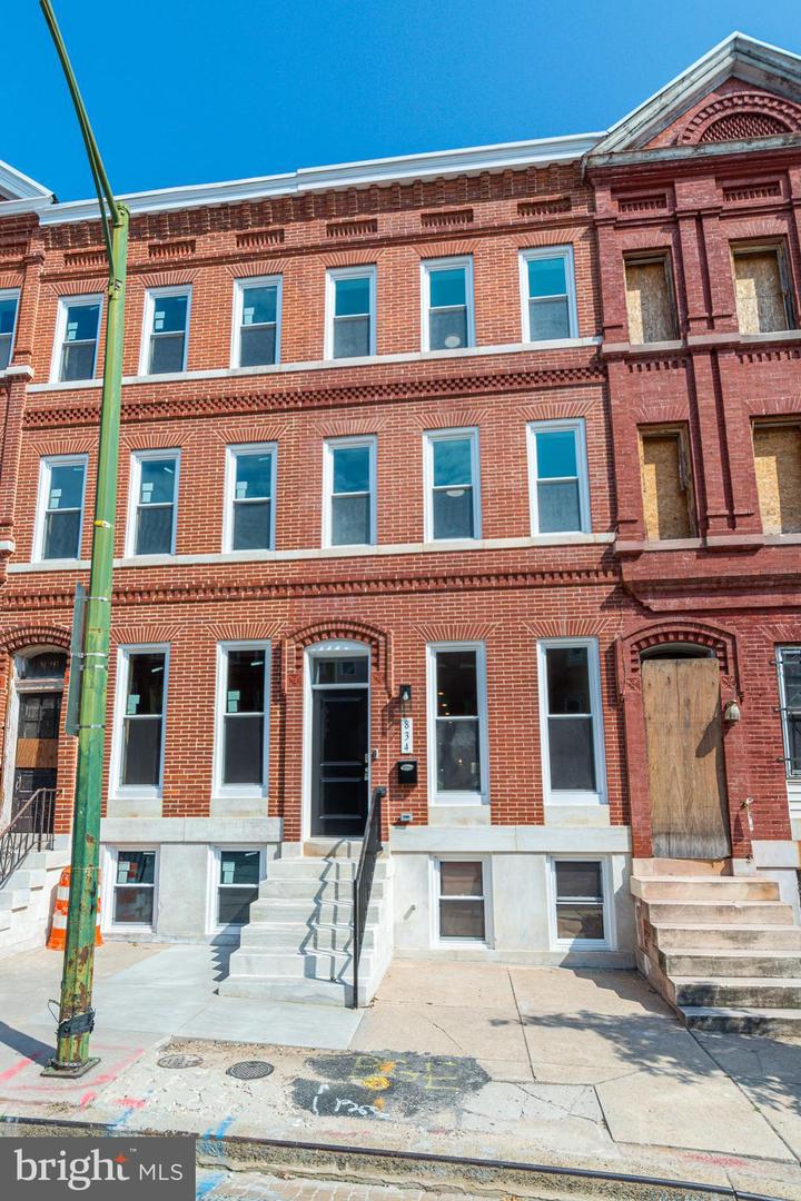 Photo 41 of 41 of 843 Harlem Ave townhome