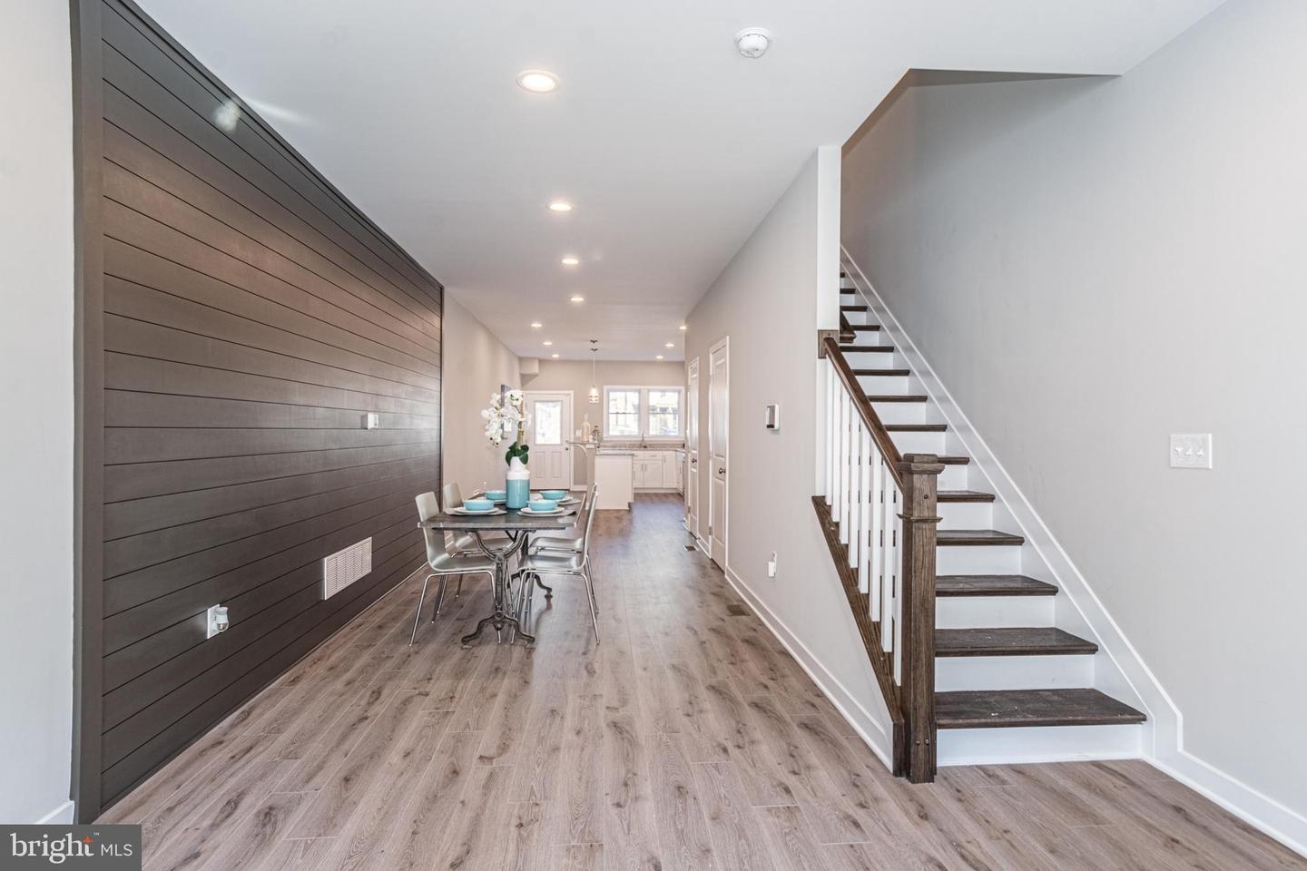 Photo 5 of 41 of 843 Harlem Ave townhome
