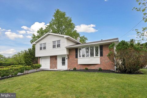 Single Family Residence in Aston PA 2829 Excelsior DRIVE.jpg