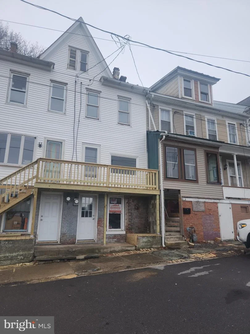 606 W Mulberry Street