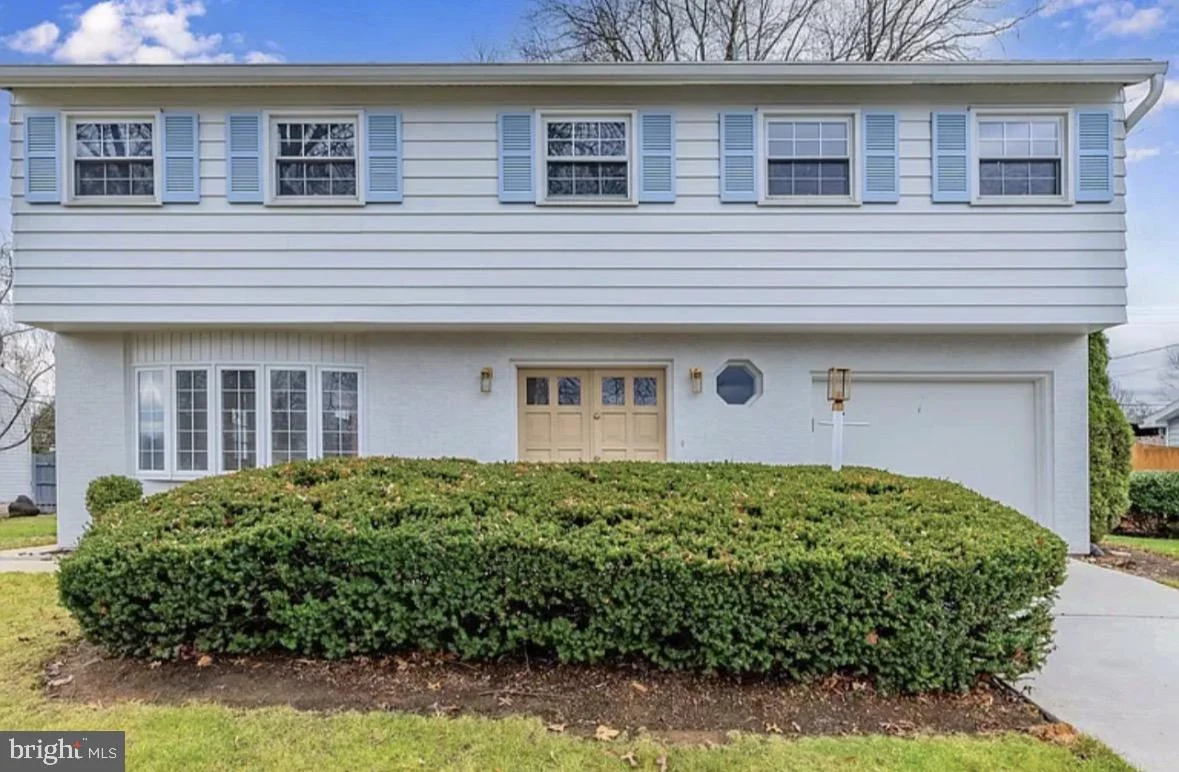 7 Center Drive