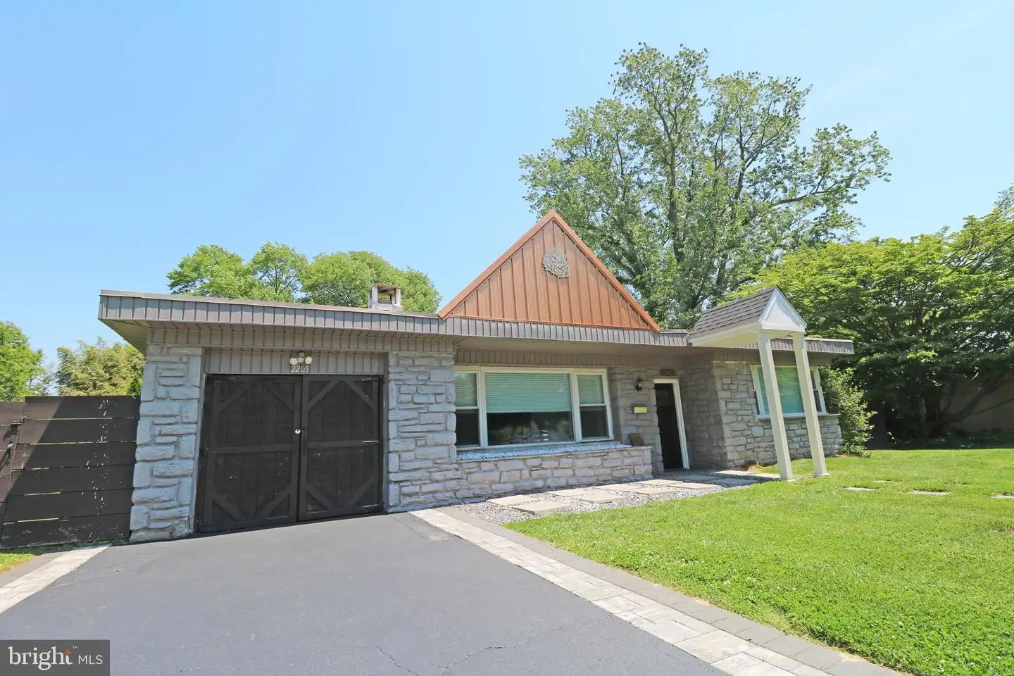 2205 Mary Lane, Broomall, PA, 19008