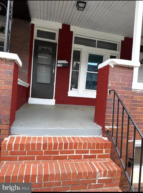 1130 N Longwood Street